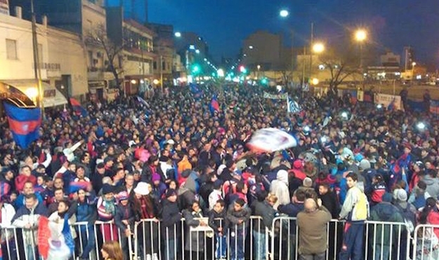 Caravana por los 108 años