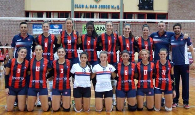 Alentá al vóley en su debut como local