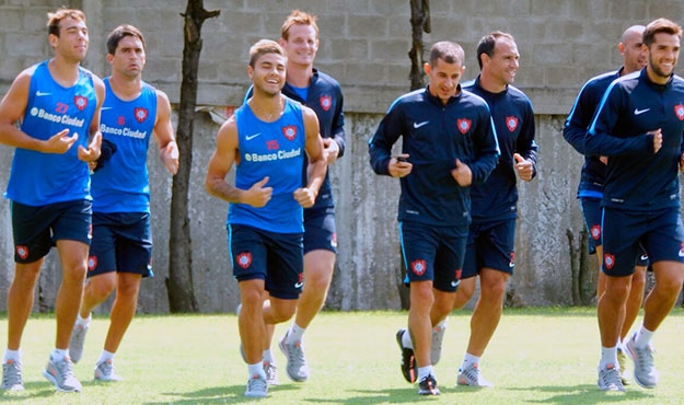 El campeón llegó y entrenó