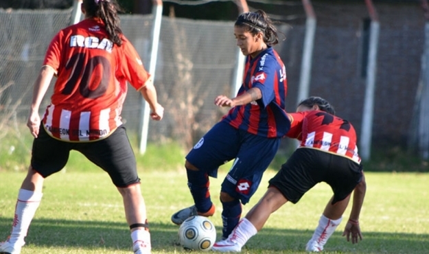 El Fútbol Femenino debutó en el Torneo Clausura
