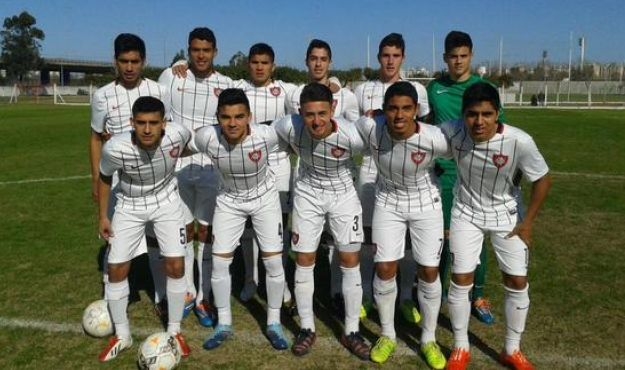 Ganó el clásico y se afirma a la cima