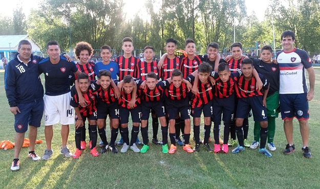 La 2003 brilla en Neuquén