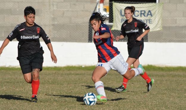 Las Santitas golearon a Huracán
