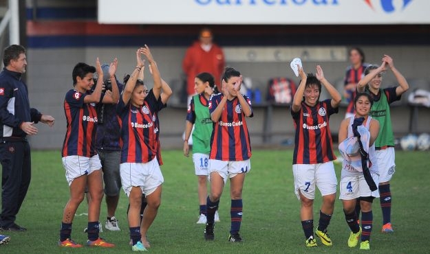 San Lorenzo defiende la punta
