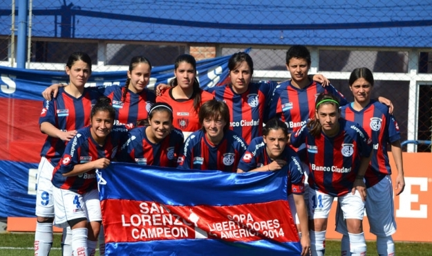 Las Santitas, internacionales
