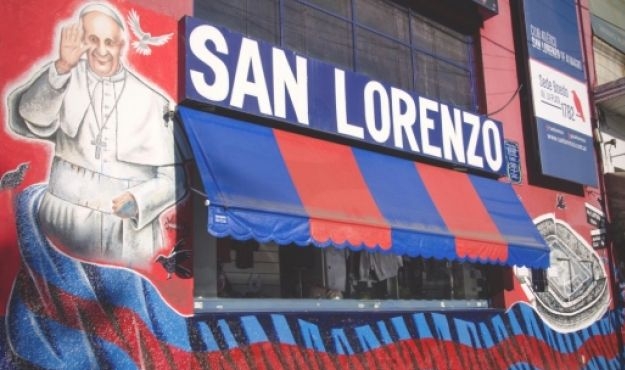 A las 19 vuelve la actividad en la sede de avenida La Plata