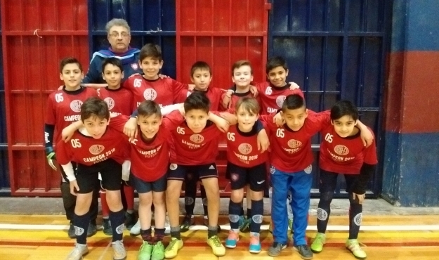 Campeones en la sexta y octava división