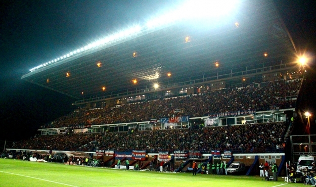 Todos los abonados, sin cargo vs La Guaira