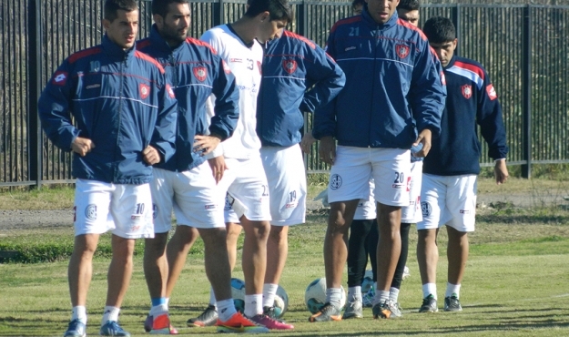 Trabajos tácticos y fútbol en la jornada del martes