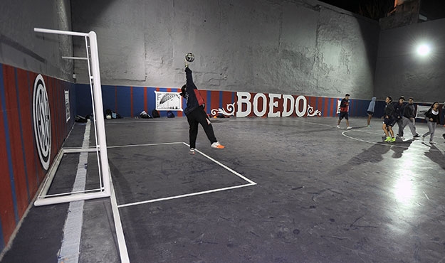Ya empezó a rodar la pelota en Boedo