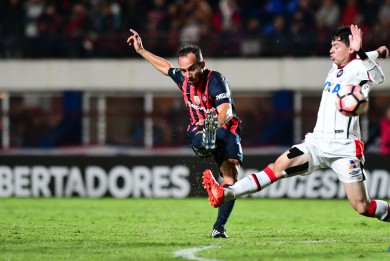 El Ciclón no pudo con Paranaense