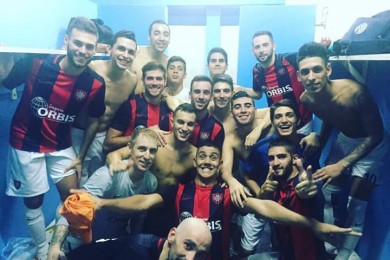 Triunfazo, puntero e invicto