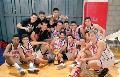 ¡Los pibes gritaron campeón!