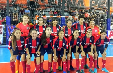 Clásica victoria en el debut