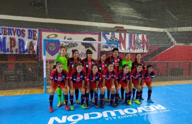 ¡A semis, invictas y goleando!