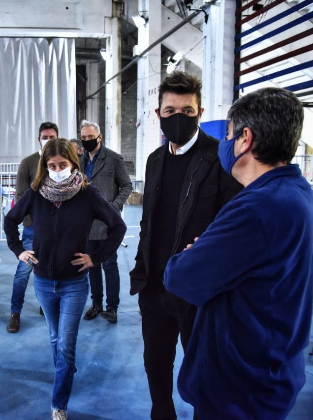 Tinelli recorrió las unidades sanitarias en el estadio