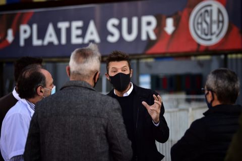 El presidente de la FIFA elogió nuestra labor social