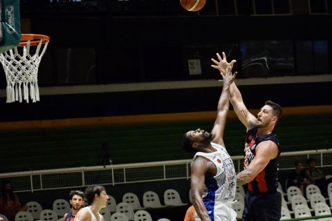 Frenó ante Peñarol