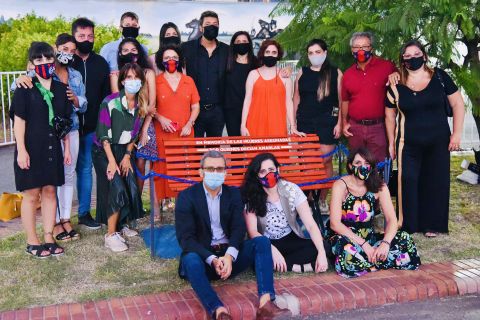 Se inauguró el Banco Rojo en el Día de las Mujeres