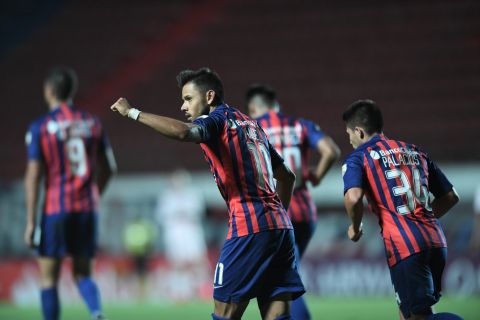 Por el pase a los Octavos