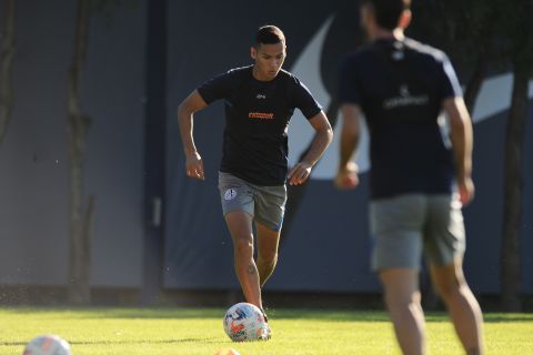 La cabeza en el Tomba