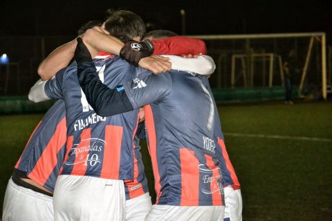El Senior se recuperó con una gran victoria