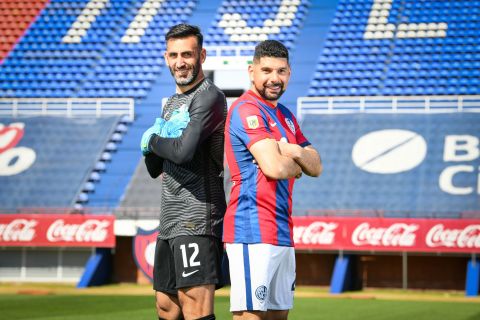 ¡A levantar, Ciclón!