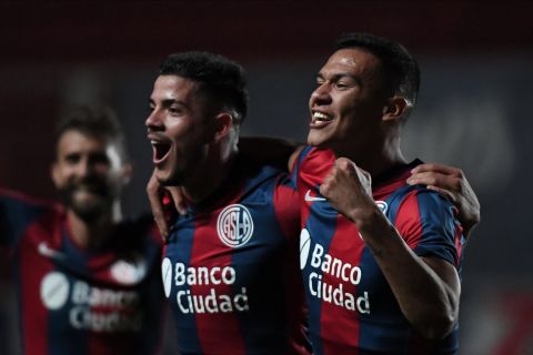 Domingo de fútbol en el Bidegain