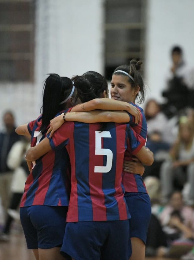 ¡Goleada en el clásico!