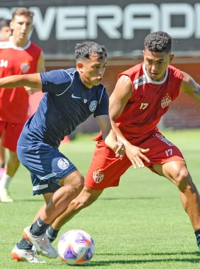 Jueves de práctica de fútbol