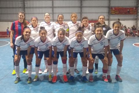 Golearon las Santitas