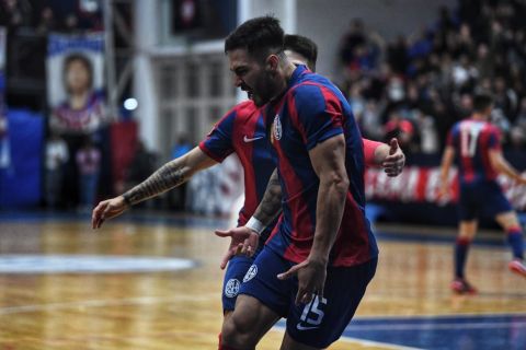 A paso firme