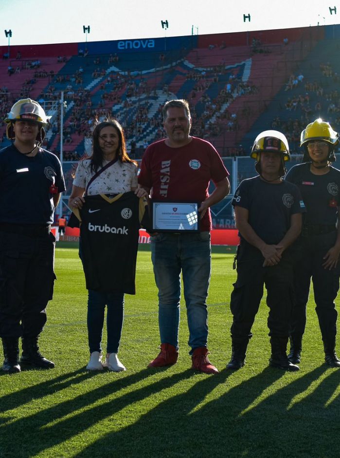 Reconocimiento a Bomberos Voluntarios