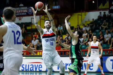 La gira arrancó con derrota