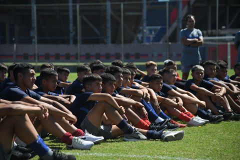 Los juveniles ganan y golean