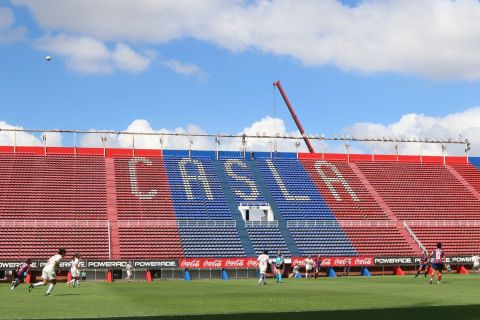El Bidegain, las luces y las butacas