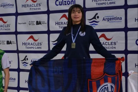 ¡Cuerva de oro!