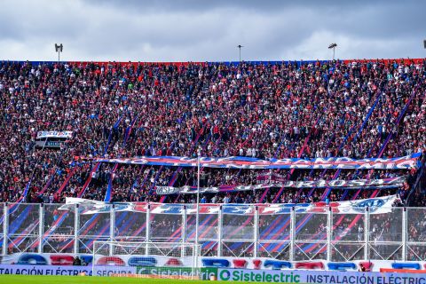 ¡VENÍ AL CLÁSICO CON HURACÁN!
