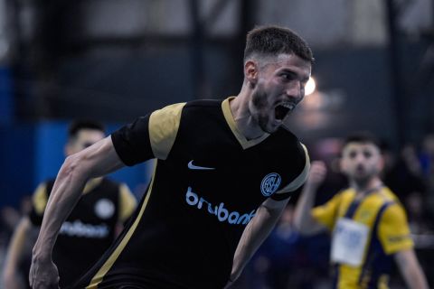 Avanzó a semis