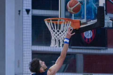 Sexto festejo al hilo y líder