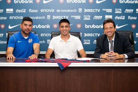 CUELLO AHORA LA PISA EN BOEDO