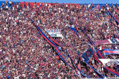 ¡Vení al partido con Sarmiento!