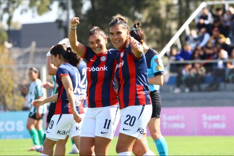 ¡Santitas imparables!