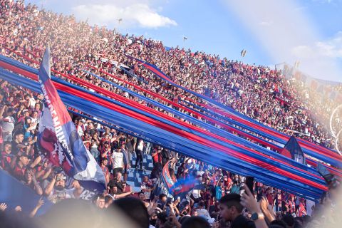 ¡Vení al partido con Tigre!
