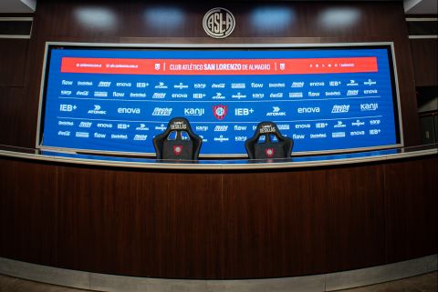 Nueva pantalla led en la sala de prensa