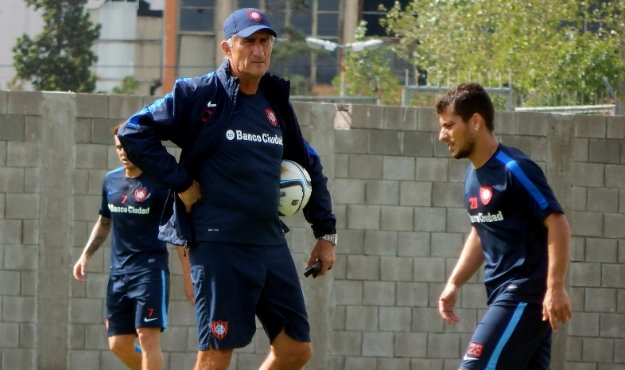 Bauza prepara al equipo para el sábado