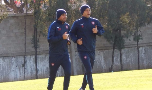 Caruzzo y Ortigoza participaron de la práctica de fútbol