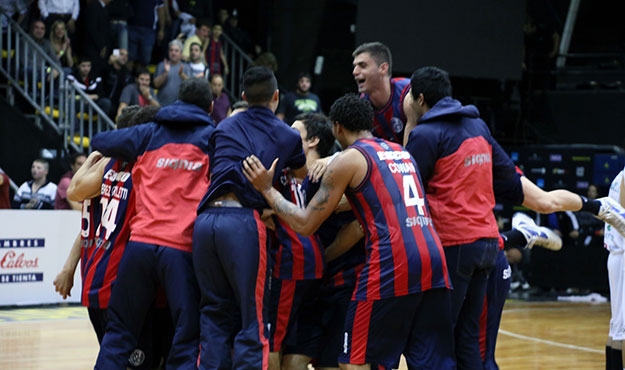 De local, también gana