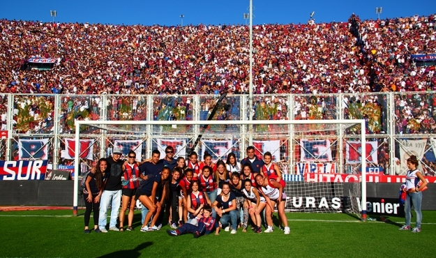 El Hockey va por el Título