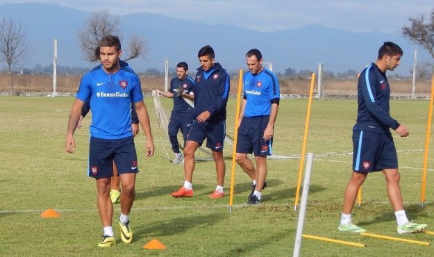 El plantel continúa con su ardua preparación